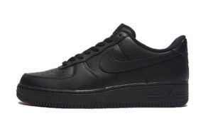 Nike AIR FORCE 1 TRIPLE BLACK