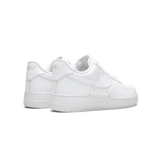Nike AIR FORCE 1 TRIPLE WHITE