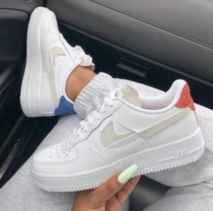 Nike AIR FORCE 1 LX VANDALISED