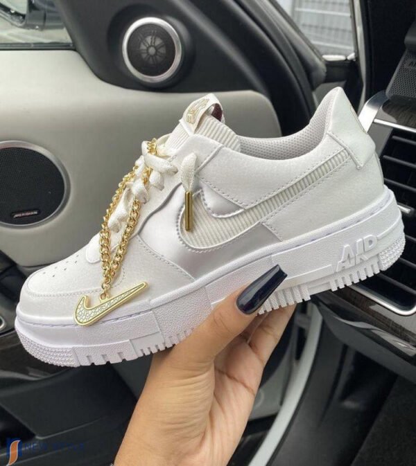 ⁦NIKE AIR FORCE 1 PIXEL Gold CHAIN⁩ – תמונה ⁦4⁩