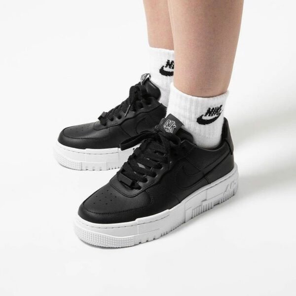 ⁦NIKE AIR FORCE 1 PIXEL Black⁩ – תמונה ⁦3⁩