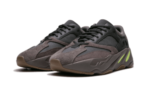 Yeezy 700 MAUVE