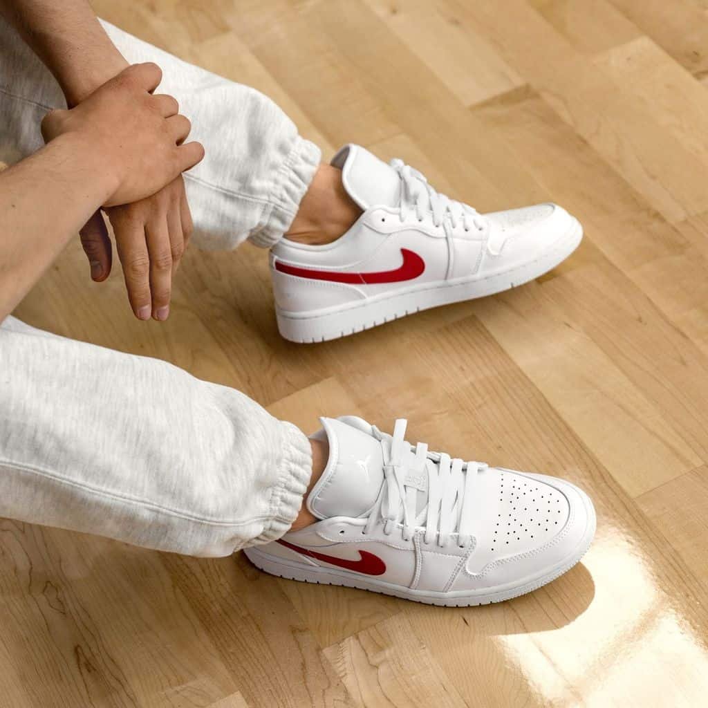 AIR JORDAN 1 Low WHITE UNIVERSITY RED - Image 5