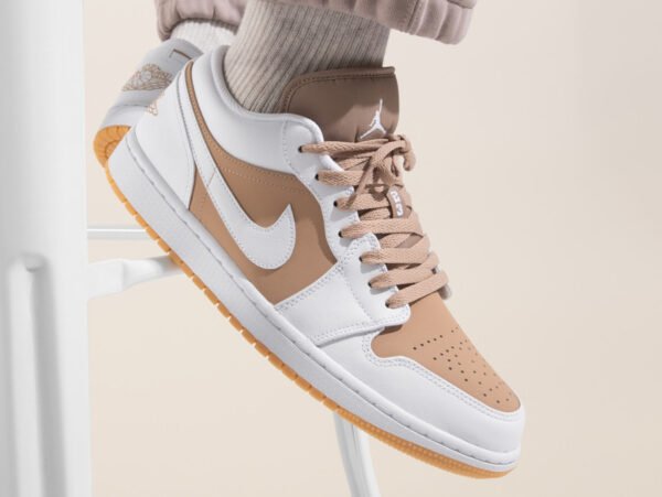 ⁦Air Jordan 1 Low White Tan⁩ – תמונה ⁦6⁩