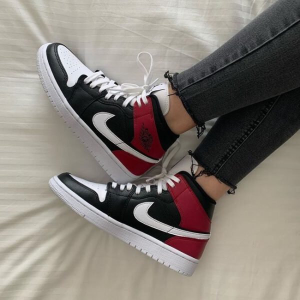 ⁦Air Jordan 1 Mid Noble Red⁩ – תמונה ⁦6⁩
