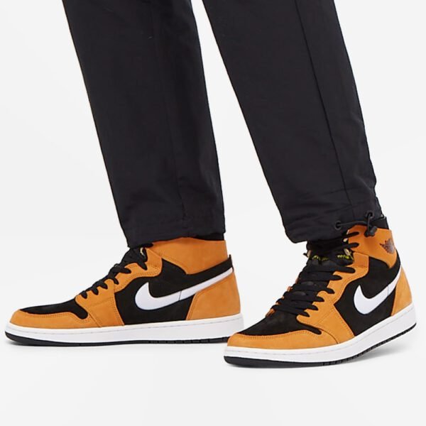 ⁦Air Jordan 1 High Zoom Air Cmft Black Monarch⁩ – תמונה ⁦5⁩