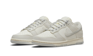 Dunk Low Light Bone