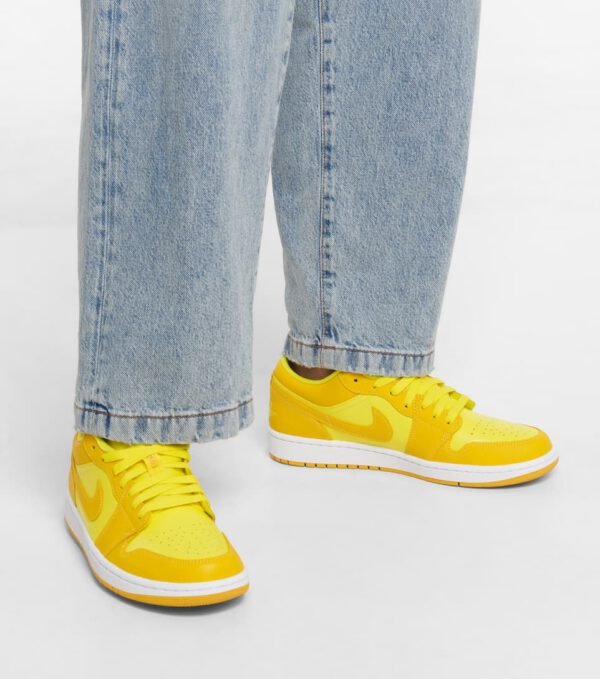 ⁦Air Jordan 1 Low Yellow Strike⁩ – תמונה ⁦5⁩