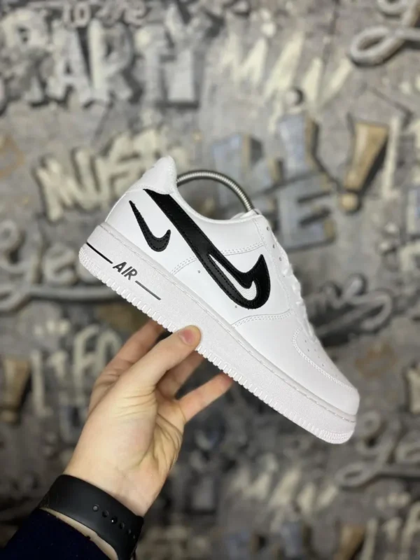 ⁦Air Force 1 Low '07 Fm Cut Out Swoosh White Black⁩ – תמונה ⁦4⁩