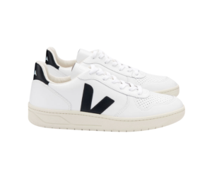 מבצע: Veja V-10 עם נעלי ספורט